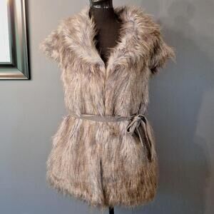 Emma G Faux Feather Fur Vest Size Small